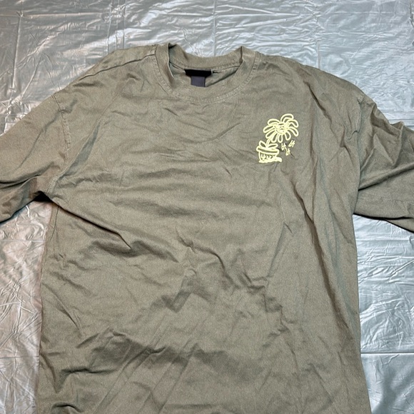 H&M Tee Shirt Size S - Picture 1 of 3